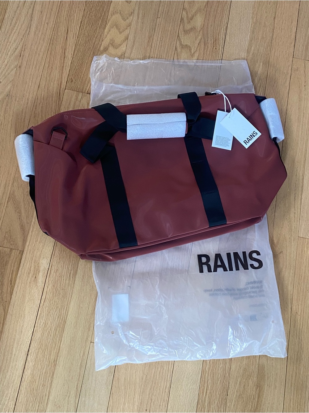 RAINS Hilo Weekend Bag Luggage Duffle - Small Honor - $110 NEW NWT